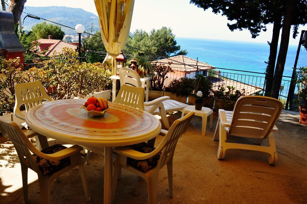 Villa Laura Sea View Apartments Santa Maria di Castellabate Εξωτερικό φωτογραφία