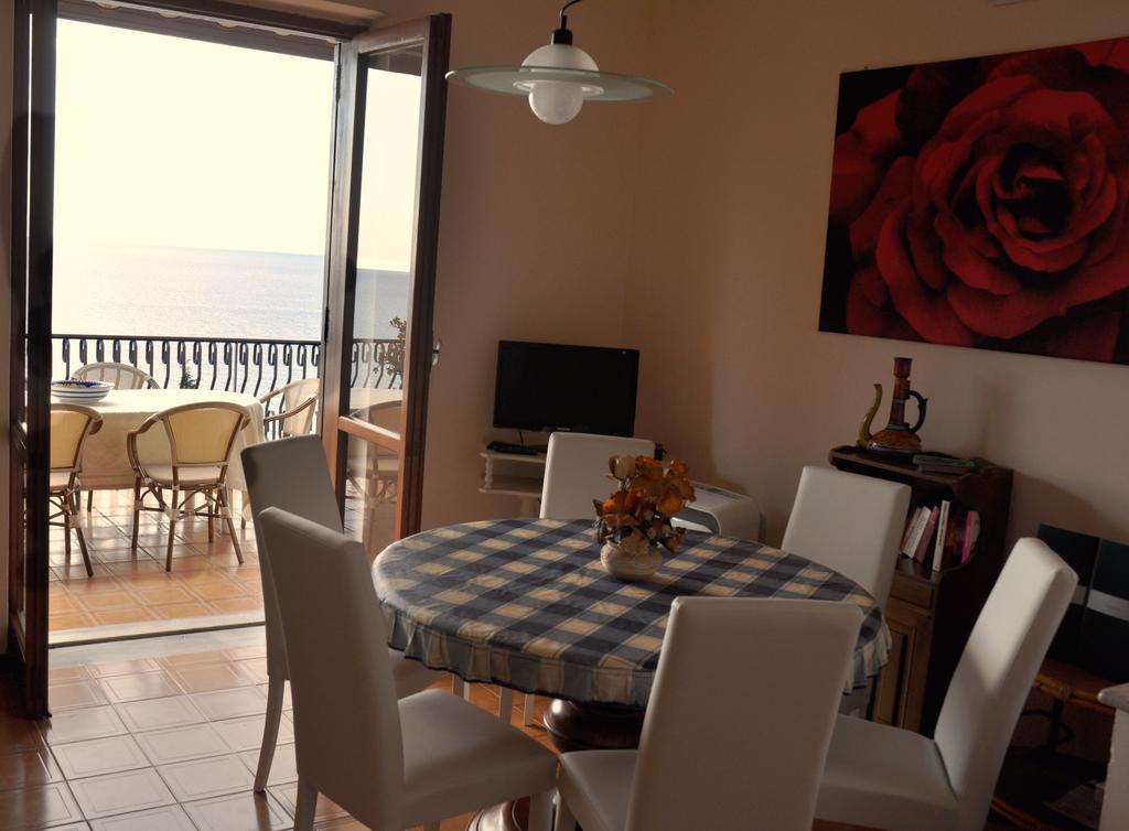 Villa Laura Sea View Apartments Santa Maria di Castellabate Εξωτερικό φωτογραφία