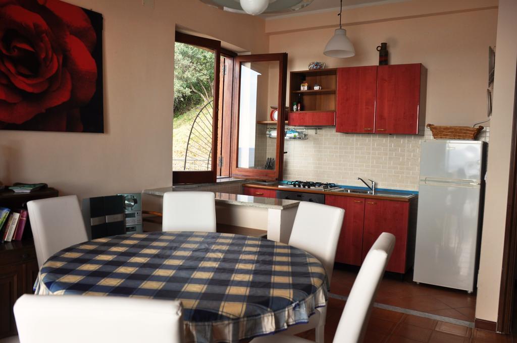 Villa Laura Sea View Apartments Santa Maria di Castellabate Εξωτερικό φωτογραφία