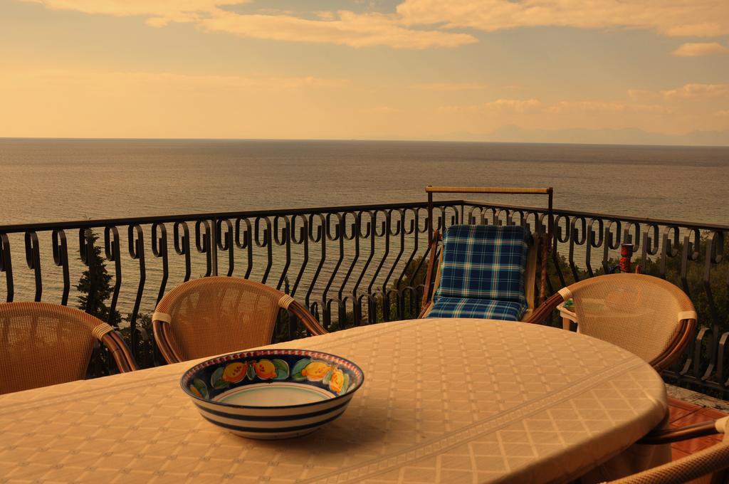 Villa Laura Sea View Apartments Santa Maria di Castellabate Εξωτερικό φωτογραφία