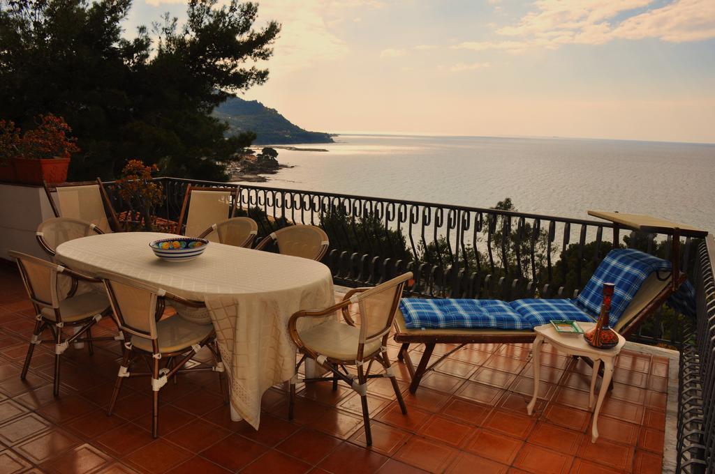 Villa Laura Sea View Apartments Santa Maria di Castellabate Εξωτερικό φωτογραφία
