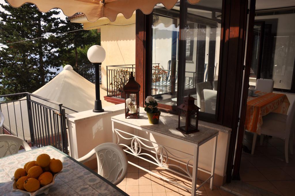 Villa Laura Sea View Apartments Santa Maria di Castellabate Εξωτερικό φωτογραφία