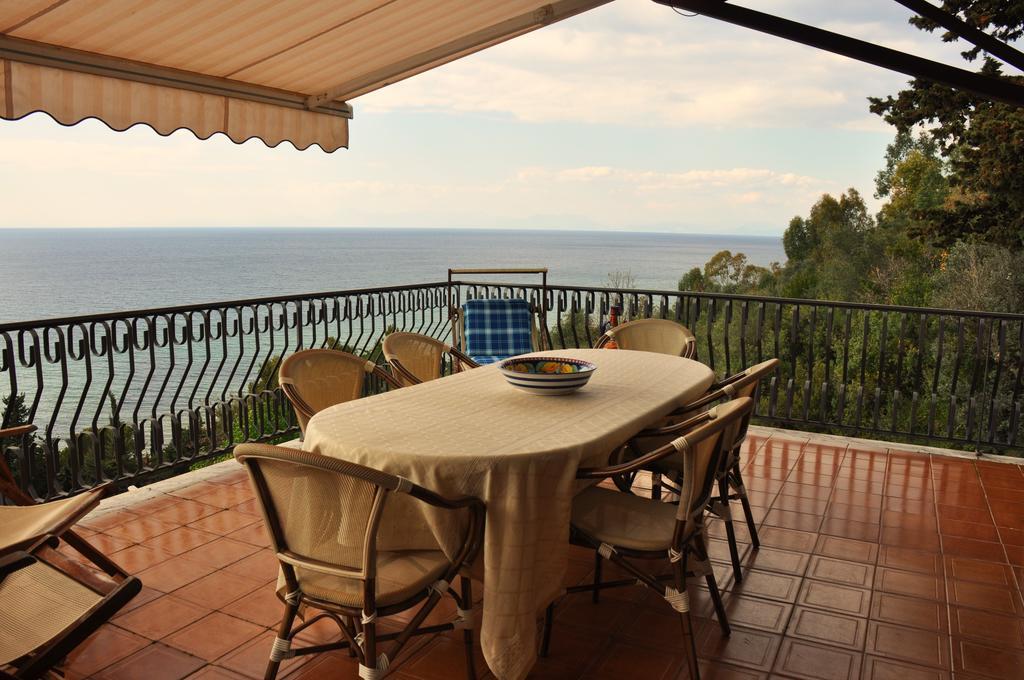 Villa Laura Sea View Apartments Santa Maria di Castellabate Εξωτερικό φωτογραφία